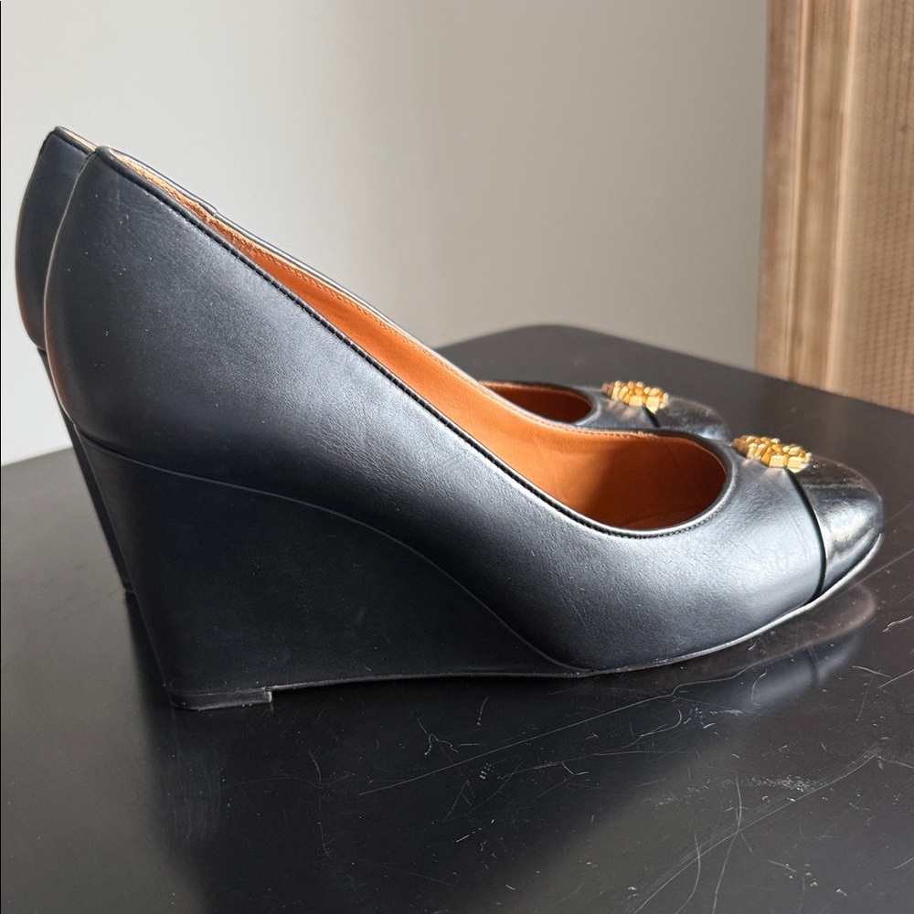 Boss Babe Wedge Pumps - Picture 6 of 9